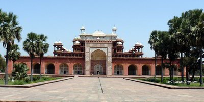 Sikandra - akbar's mausoleum